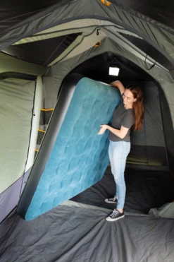OZtrail Queen Air Bed -GEAR AID Shop 10000634 4