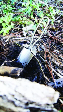 UST U-Dig-It Folding Shovel -GEAR AID Shop 1156920 3