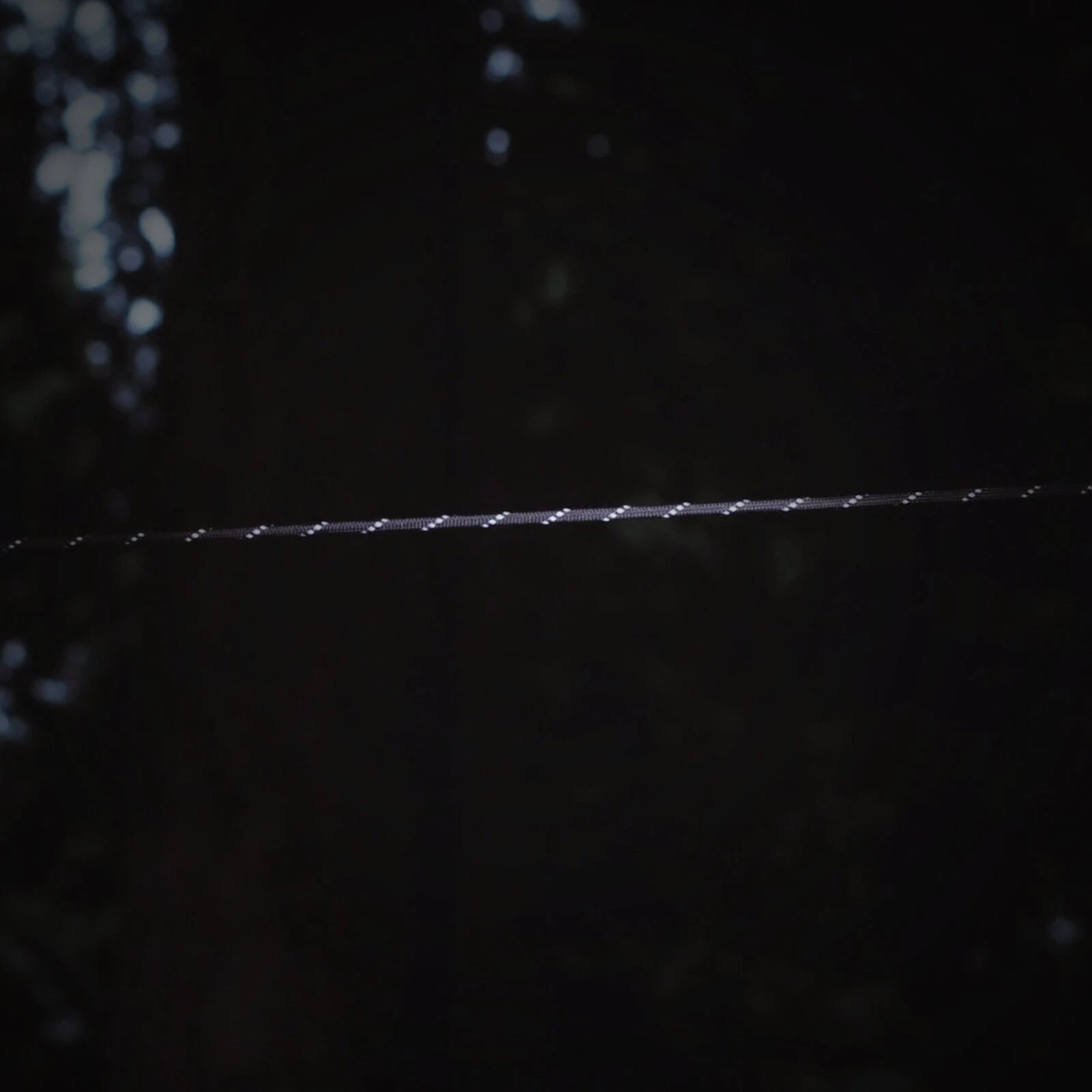 Gear Aid Taut Line Kit With 550 Reflective Paracord 6 Gear Aid Taut Line Kit With 550 Reflective Paracord - Image 4