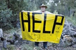 Bob Cooper Outback Survival HELP Safety Blanket -GEAR AID Shop BOBBLANKET 3