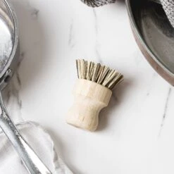 Ever Eco Pot Scrubber Bamboo Handle & Palm Leaf Bristles