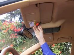 ResQme Car Escape Tool [Colour: Pink] -GEAR AID Shop P RQM 4