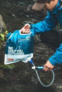 Sawyer Mini 1-Gallon (3.78 L) Gravity Filtration System -GEAR AID Shop SP160 2