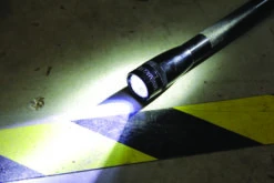 MagLite Mini 2AA LED Flashlight - Black -GEAR AID Shop SP22017 4